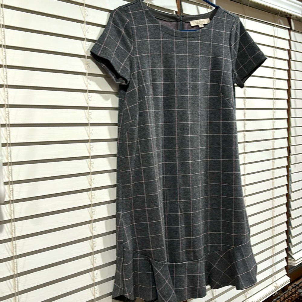 Loft heavy weight, stretch knit, ruffle hem dress size 2